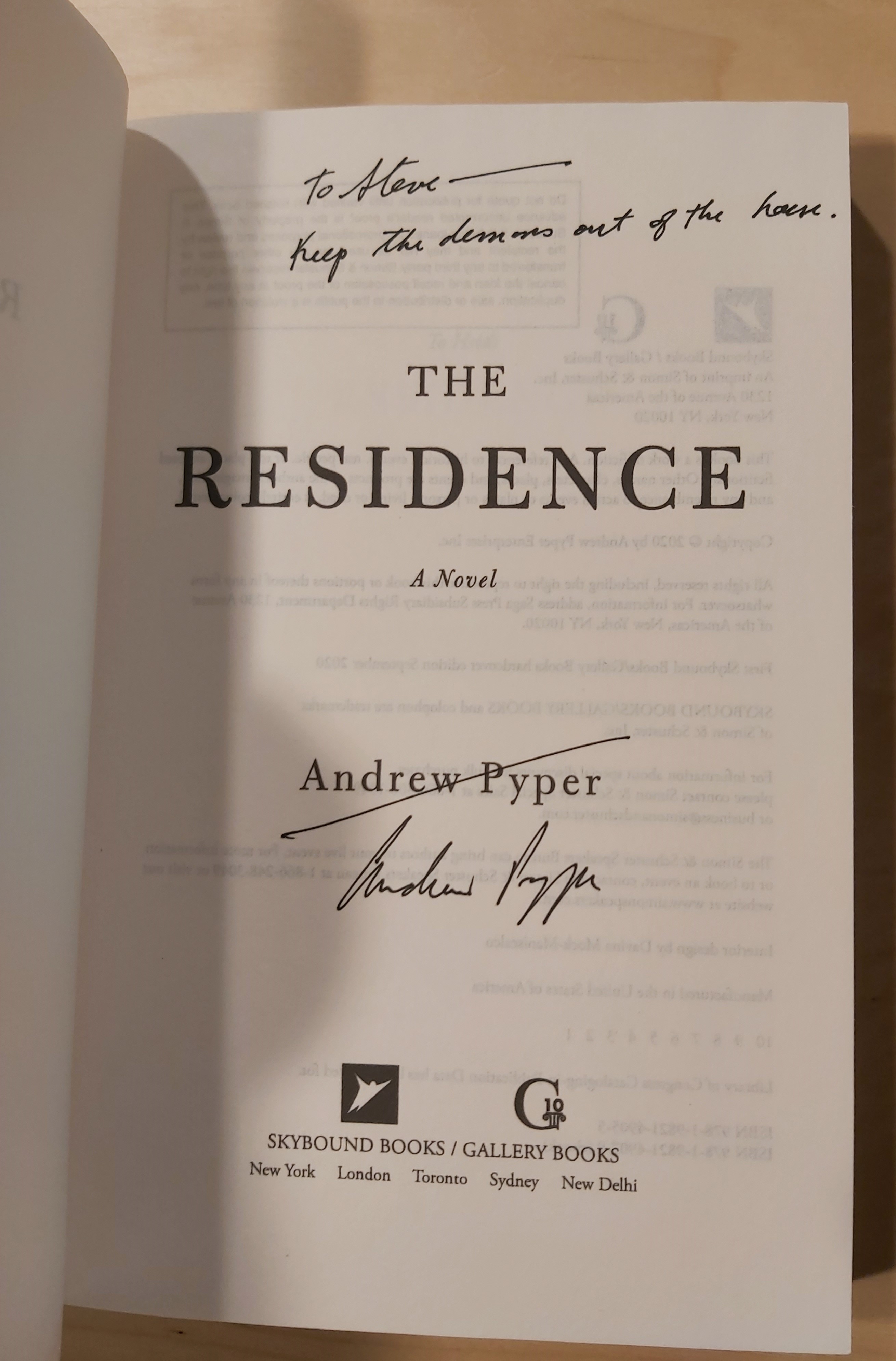 the residence arc inscribed