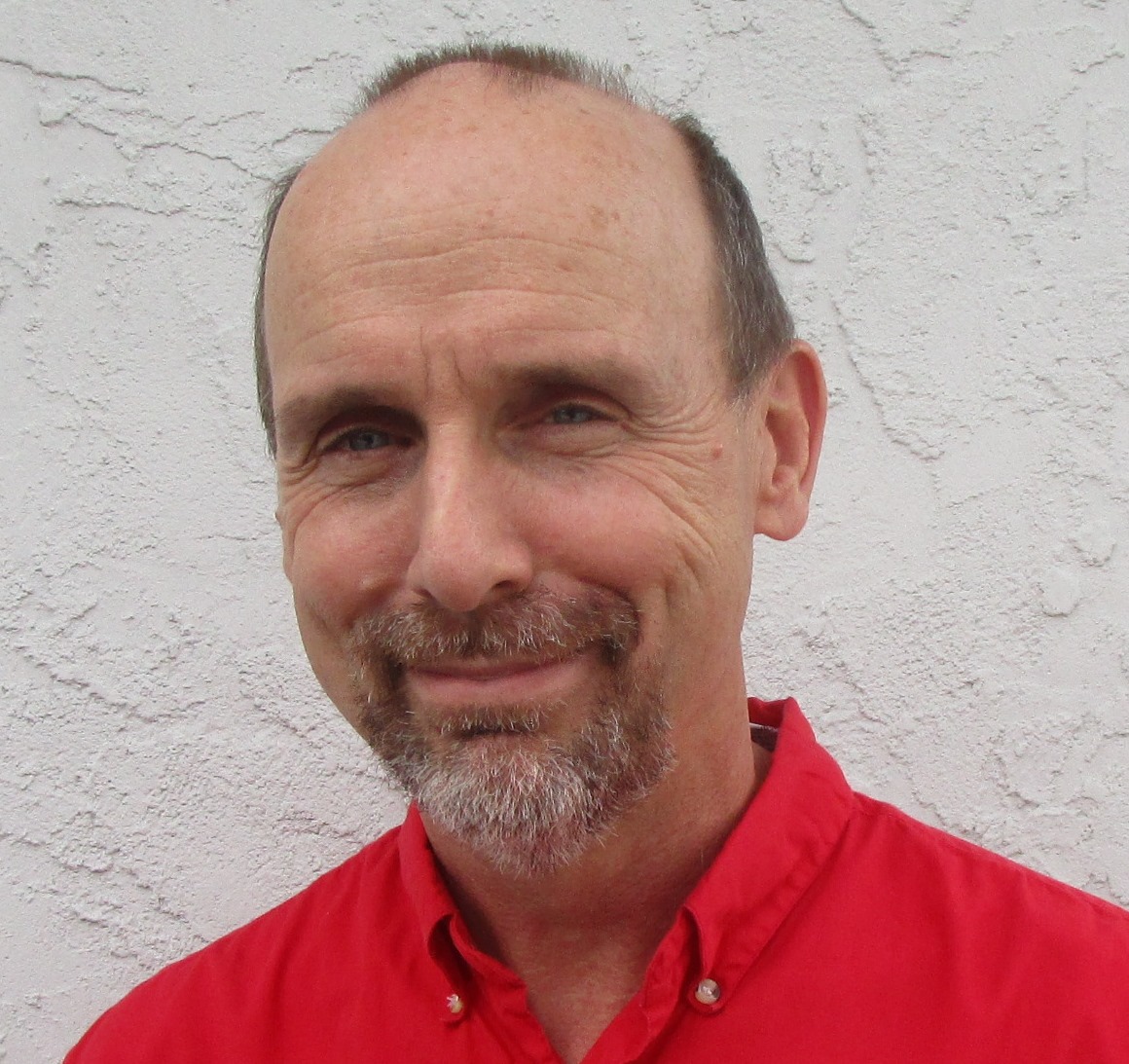 Headshot Russell James