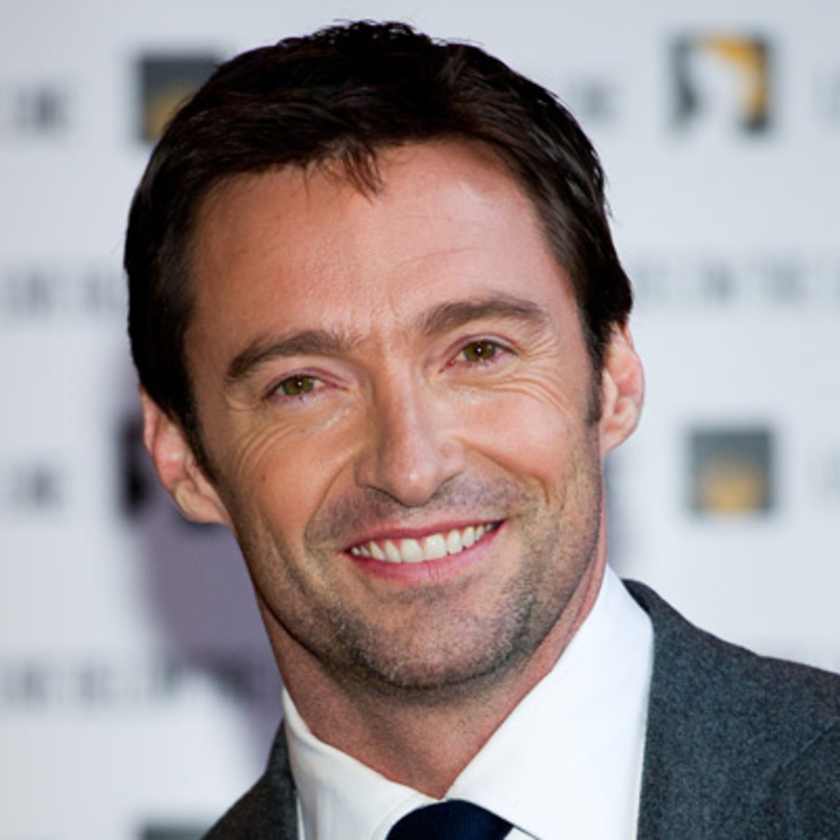 hugh-jackman-16599916-1-402